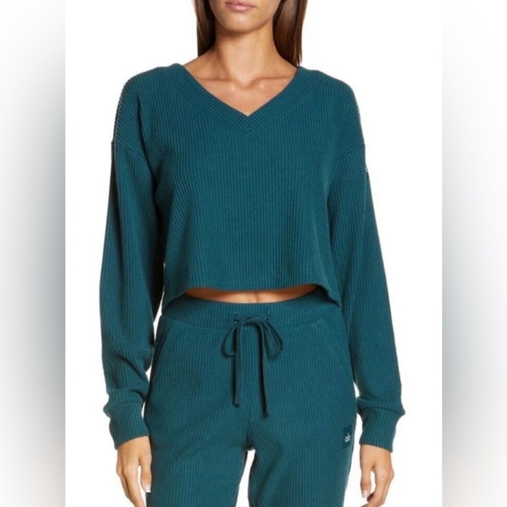 Alo Yoga Muse Ribbed V-Neck Crop Top Teal Blue Long Sleeve Womens Size M